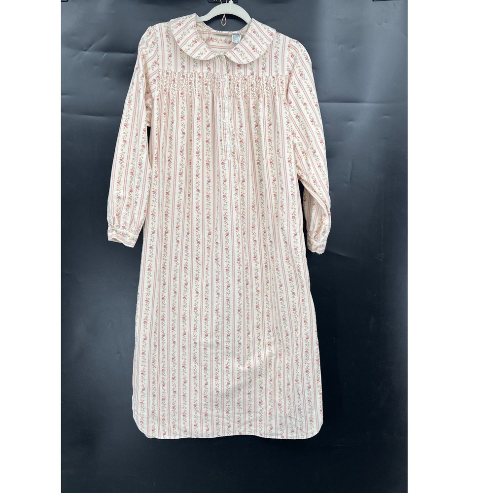 Vintage‎ Delicates 100% cotton flannel cottagecore grandmacore nightgown regency